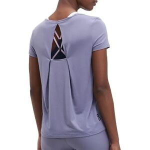 RUNNING ON CLOUD Active T Breathe Lilac Tee Shirt Short Sleeve Purple Small